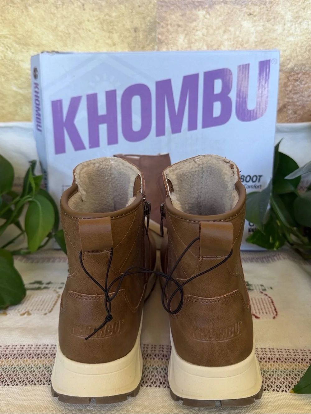 NEW Khombu Women’s Faux Fur, Water Repellant All-Weather Dusk Boots, Size 10M